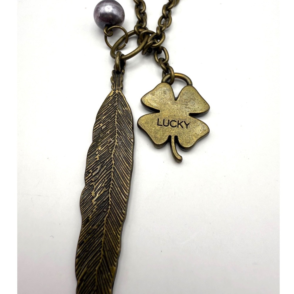 Vintage Boho Feather Bracelet – Lucky Charm Statement Jewelry